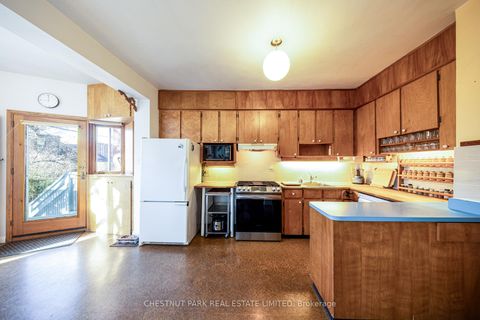 Photo 9 at 31 Palmerston Gardens, Annex, Toronto