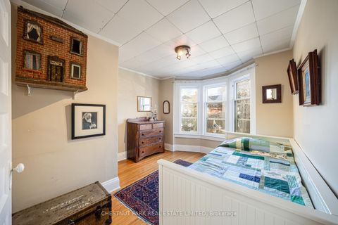 Photo 15 at 31 Palmerston Gardens, Annex, Toronto