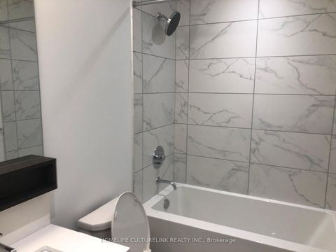 Photo 10 at 5812 - 5 Buttermill Avenue, Vaughan Corporate Centre, Vaughan