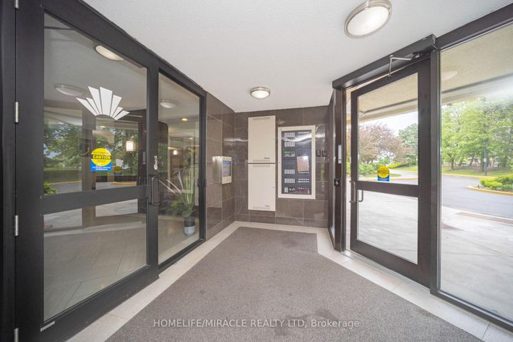 Photo 8 at 1802 - 8 Lisa Street, Queen Street Corridor, Brampton