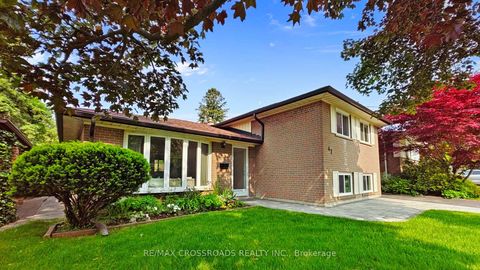 Photo 2 at 47 Flavian Crescent, Hillcrest Village, Toronto