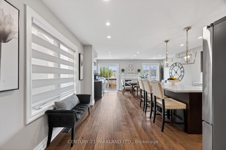 Photo 3 at 123 RUSSEL Drive, Bradford, Bradford West Gwillimbury