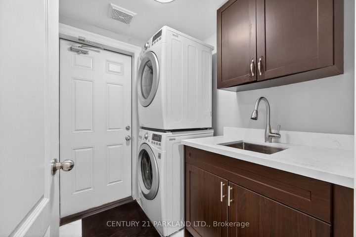 Photo 31 at 123 RUSSEL Drive, Bradford, Bradford West Gwillimbury