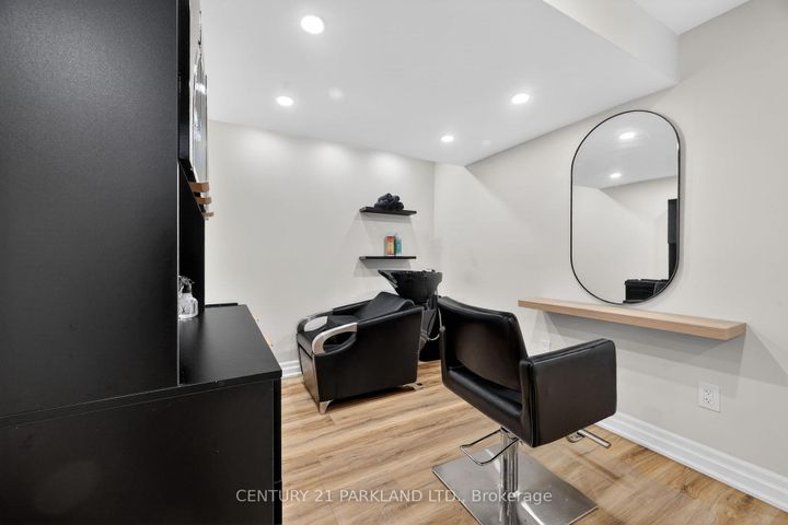 Photo 37 at 123 RUSSEL Drive, Bradford, Bradford West Gwillimbury