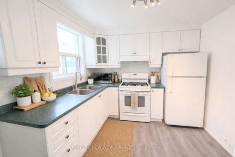 Photo 11 at 53 Dunraven Drive, Eglinton West, Toronto