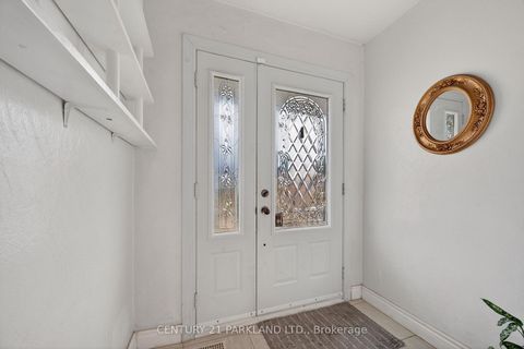 Photo 3 at 63 Brantwood Drive, Woburn, Toronto