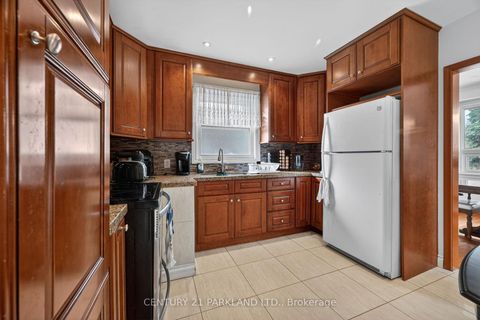 Photo 10 at 63 Brantwood Drive, Woburn, Toronto