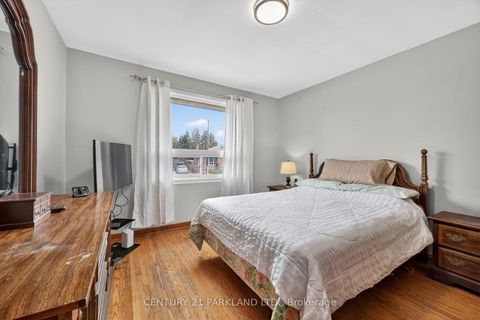 Photo 14 at 63 Brantwood Drive, Woburn, Toronto