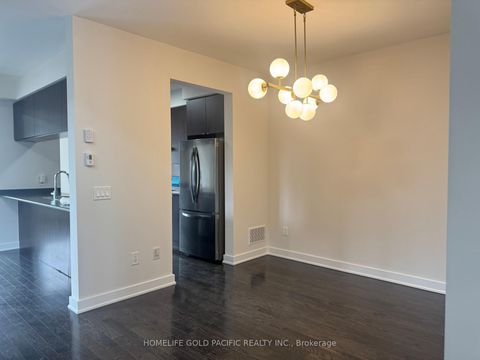 Photo 3 at 9 Dariole Drive, Oak Ridges Lake Wilcox, Richmond Hill