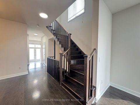 Photo 10 at 9 Dariole Drive, Oak Ridges Lake Wilcox, Richmond Hill