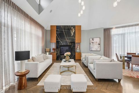 Photo 7 at 12 Miner Circle, Unionville, Markham