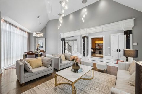 Photo 11 at 12 Miner Circle, Unionville, Markham