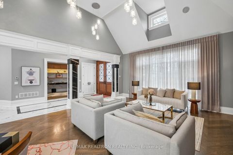 Photo 12 at 12 Miner Circle, Unionville, Markham