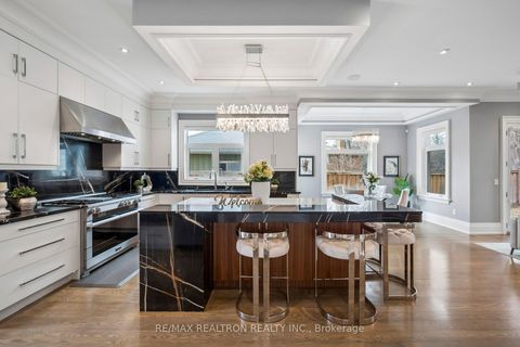 Photo 25 at 12 Miner Circle, Unionville, Markham