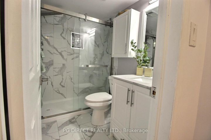 Photo 9 at 57 - 50 Turntable Crescent, Junction, Toronto