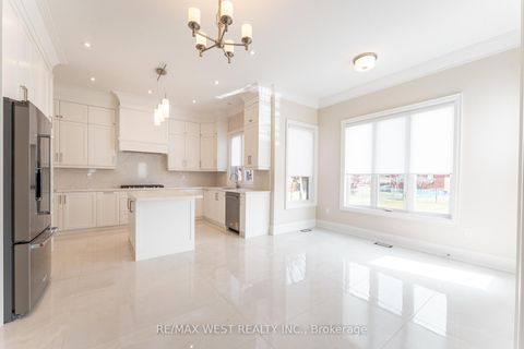 Photo 8 at 119 Jay Street, Maple Leaf, Toronto