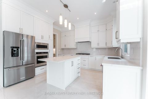 Photo 9 at 119 Jay Street, Maple Leaf, Toronto