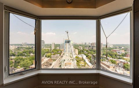 Photo 12 at 2120 - 155 Yorkville Avenue, Annex, Toronto