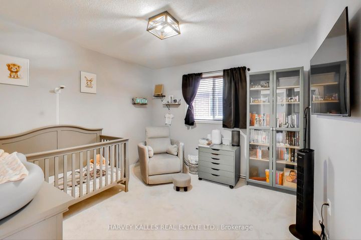 Photo 13 at 136 Degrassi Cove Circle, Credit Valley, Brampton