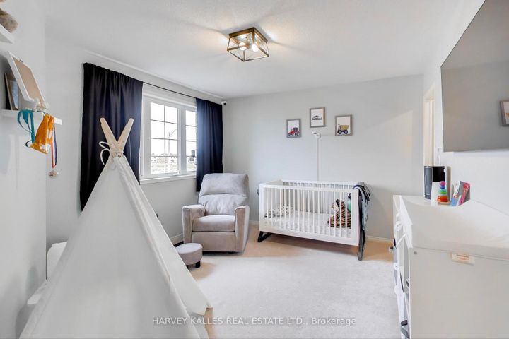 Photo 15 at 136 Degrassi Cove Circle, Credit Valley, Brampton