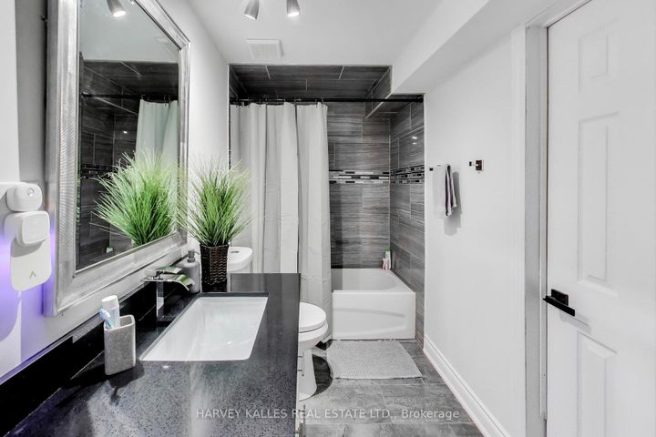 Photo 21 at 136 Degrassi Cove Circle, Credit Valley, Brampton