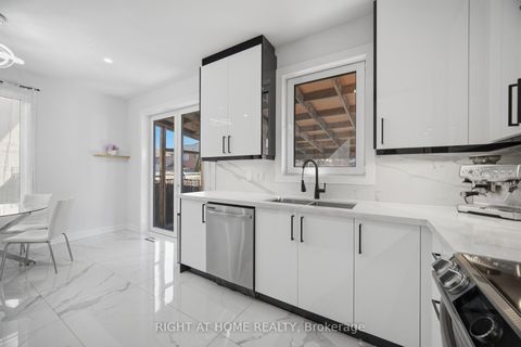 Photo 13 at 87 Via Toscana Drive, Vellore Village, Vaughan