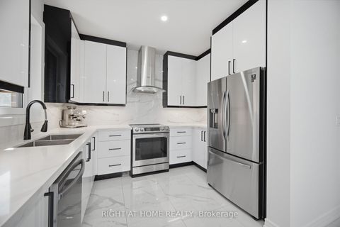 Photo 15 at 87 Via Toscana Drive, Vellore Village, Vaughan