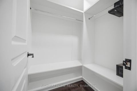 Photo 24 at 87 Via Toscana Drive, Vellore Village, Vaughan