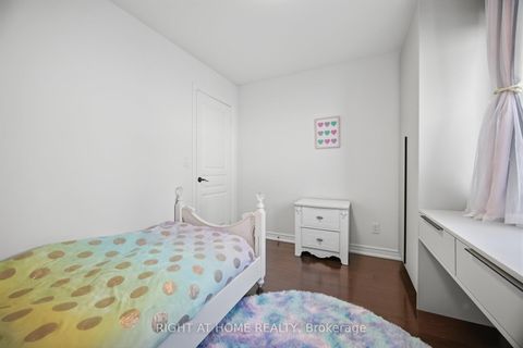 Photo 26 at 87 Via Toscana Drive, Vellore Village, Vaughan