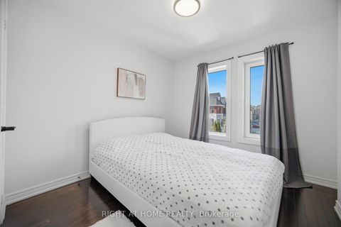 Photo 32 at 87 Via Toscana Drive, Vellore Village, Vaughan