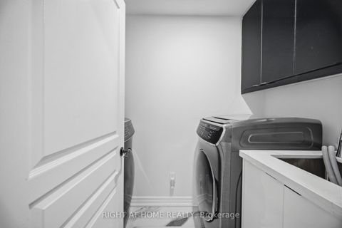 Photo 35 at 87 Via Toscana Drive, Vellore Village, Vaughan