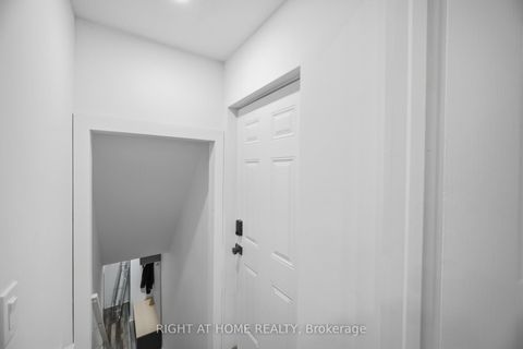 Photo 37 at 87 Via Toscana Drive, Vellore Village, Vaughan