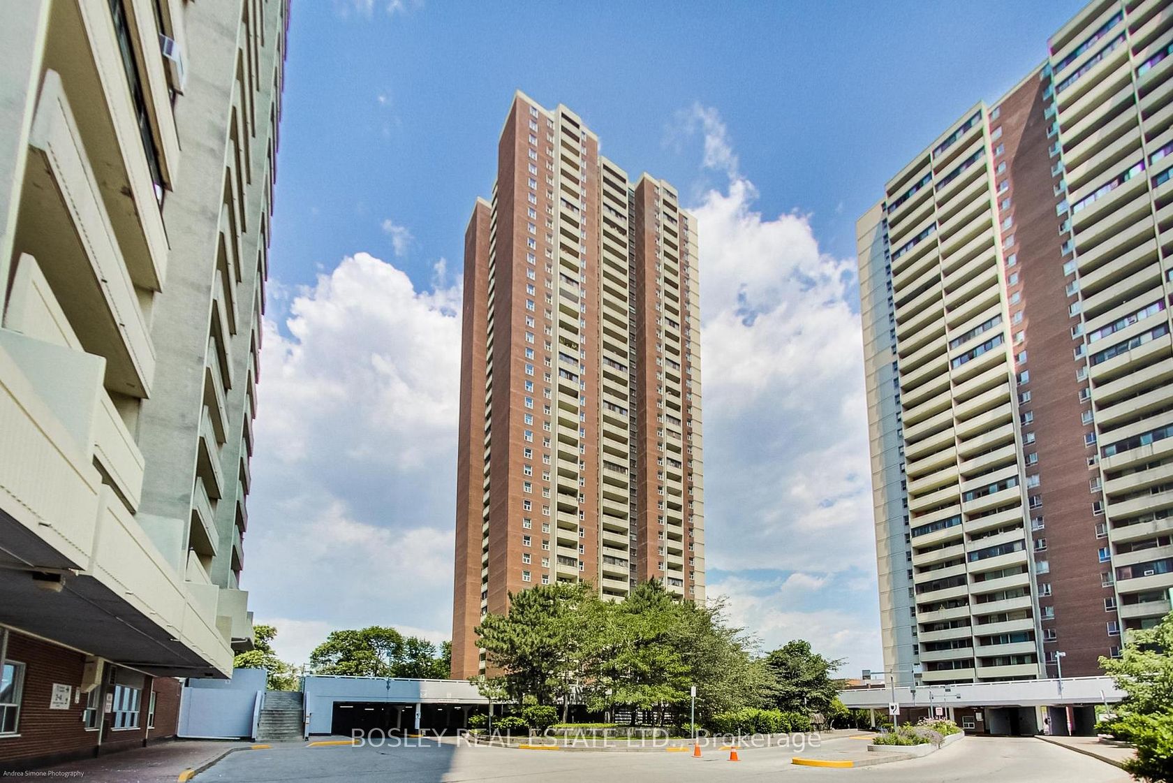 1902 - 3 Massey Square, Crescent Town, Toronto 