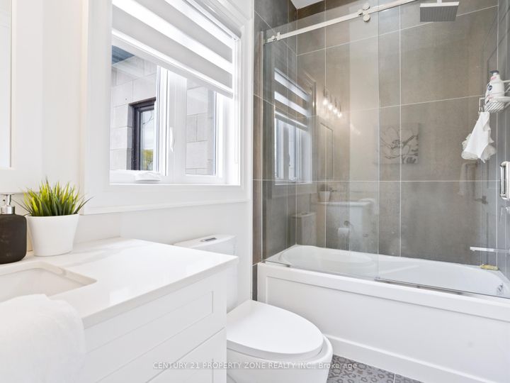 Photo 16 at 135 Mill Street S, Downtown Brampton, Brampton