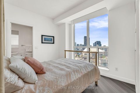 Photo 14 at 3202 - 8 York Street, Waterfront Communities C1, Toronto