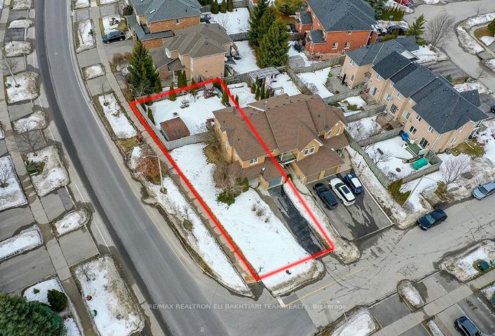 Photo 0 at 133 Long Point Drive, Oak Ridges Lake Wilcox, Richmond Hill