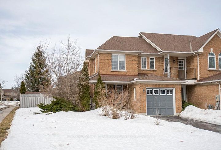 Photo 4 at 133 Long Point Drive, Oak Ridges Lake Wilcox, Richmond Hill