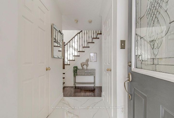 Photo 7 at 133 Long Point Drive, Oak Ridges Lake Wilcox, Richmond Hill