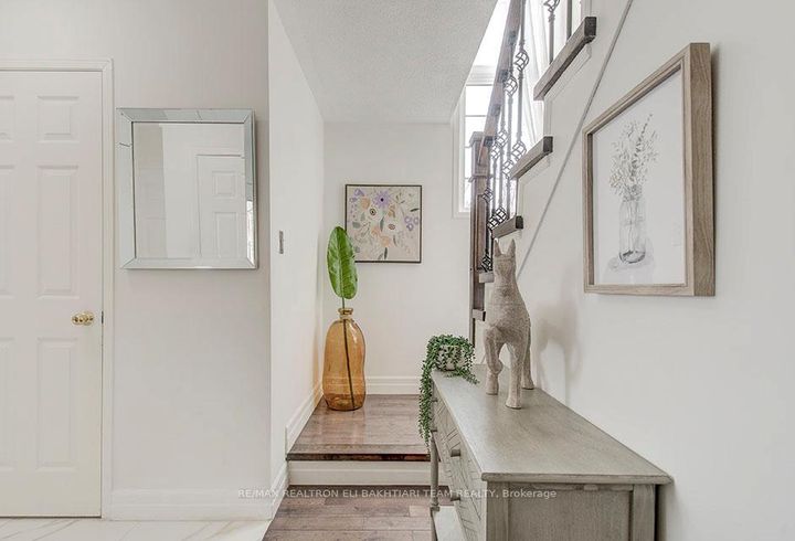 Photo 8 at 133 Long Point Drive, Oak Ridges Lake Wilcox, Richmond Hill