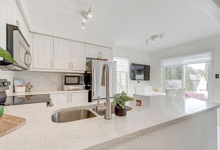 Photo 20 at 133 Long Point Drive, Oak Ridges Lake Wilcox, Richmond Hill