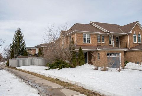 Photo 5 at 133 Long Point Drive, Oak Ridges Lake Wilcox, Richmond Hill