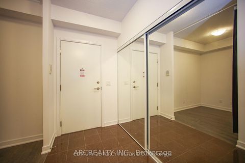 Photo 7 at 512 - 9205 yonge st Avenue, Langstaff, Richmond Hill