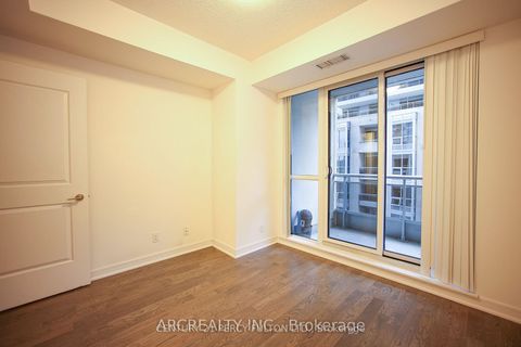 Photo 13 at 512 - 9205 yonge st Avenue, Langstaff, Richmond Hill
