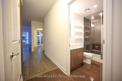 Photo 24 at 512 - 9205 yonge st Avenue, Langstaff, Richmond Hill