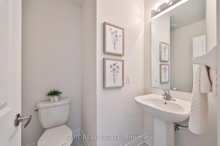 Photo 12 at 6 Tarmola Park Court, Humber Summit, Toronto