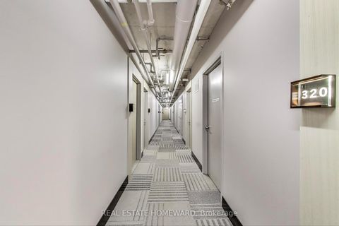 Photo 12 at 320 - 111 Bathurst Street, Waterfront Communities C1, Toronto