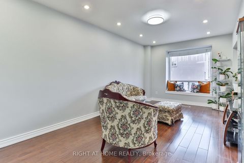 Photo 7 at 255 - 55 Collinsgrove Road, West Hill, Toronto
