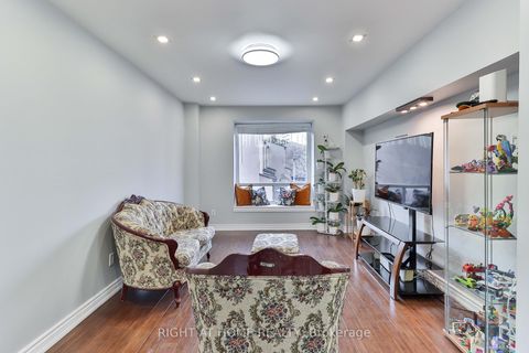 Photo 8 at 255 - 55 Collinsgrove Road, West Hill, Toronto