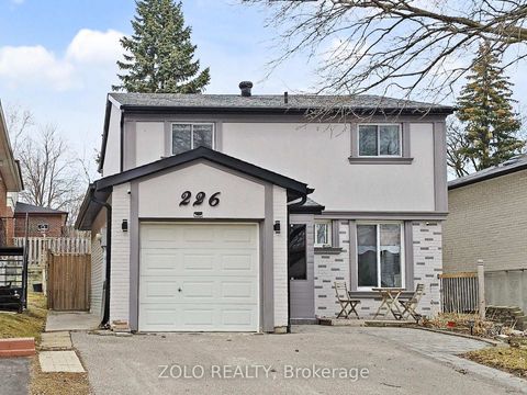 Photo 2 at 226 Thoms Crescent, Central Newmarket, Newmarket