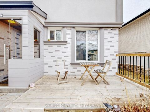 Photo 3 at 226 Thoms Crescent, Central Newmarket, Newmarket
